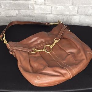 Coach tote (broken buckle)